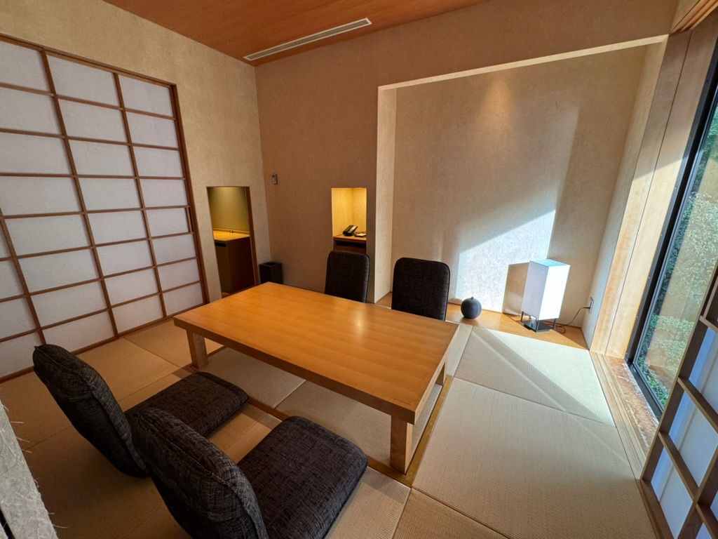 Tatami mat room